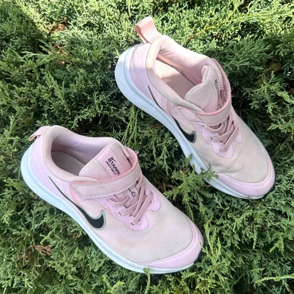 Nike Star Runner 3 Little Kids Shoes Size 2Y Pink Sneakers